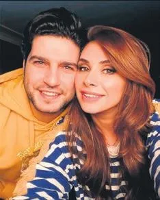 aleyna-tikinin-pijamali-hali-sakinlik-yaratti-1607465722408.jpeg Aleyna Tiki'nin pijamalı hali şakınlık yarattı!-6