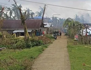Filipinleri Rai Tayfunu vurdu