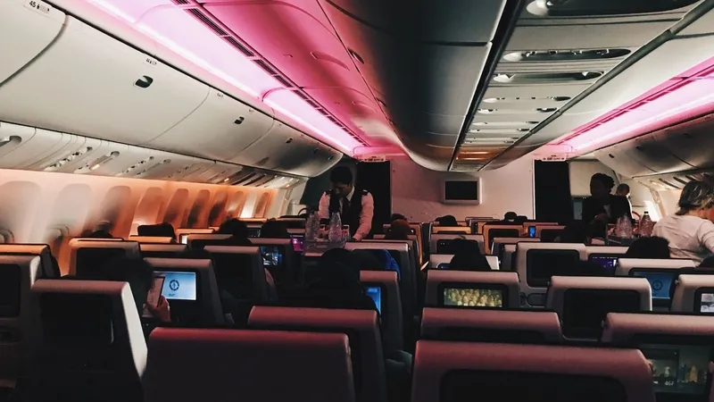 35000-fitte-sinif-farki-buyuyor-zengin-yolcuya-luks-ekonomiye-dar-alan-1776865248498.jpg 35.000 fitte sınıf farkı büyüyor: Zengin yolcuya lüks ekonomiye dar alan-4