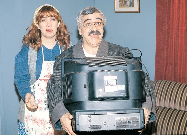 ali-demirel-kimdir-olacak-o-kadar-ali-demirel-neden-oldu-kac-yasindaydi-ve-nereli-1624880442835.jpg Ali Demirel kimdir? Olacak O Kadar Ali Demirel neden öldü, kaç yaşındaydı ve nereli?-3