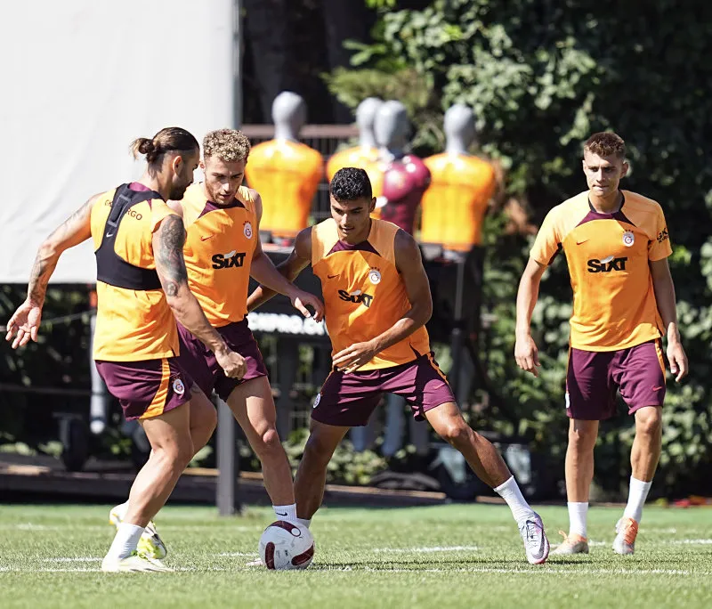 Okan Buruk'tan Zaha kararı! İşte Galatasaray'ın Samsunspor maçı 11'i - 3