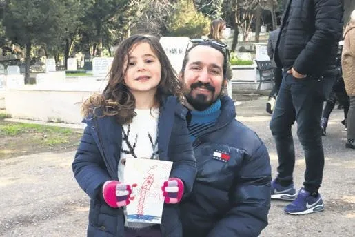 simit-cikisiyla-gundeme-gelen-hulya-avsardan-soke-eden-karar-artik-sokakta-1644260096674.jpeg Simit çıkışıyla gündeme gelen Hülya Avşar'dan şoke eden karar! Artık sokakta...-12