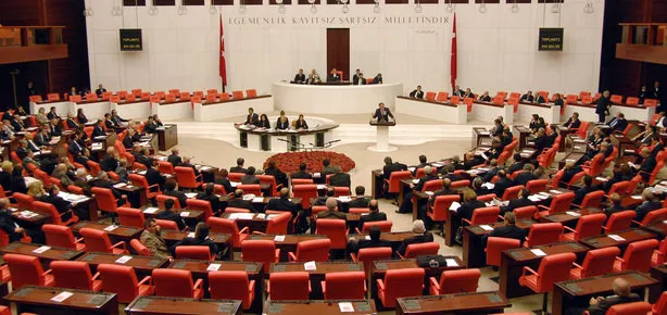 Darbe maddesi tarihe karıştı