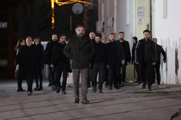 Oktay Kaynarca beklenen haberi duyurdu! Eşkıya Dünyaya Hükümdar Olmaz 154. yeni bölüm yayınlanma tarihi ne zaman?-3