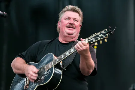 ABD’li ünlü şarkıcı Joe Diffie koronavirüs nedeniyle hayatını kaybetti-2