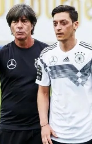 Löw'den Mesut Özil açıklaması!