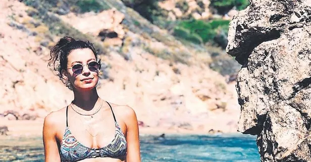 Müjde Uzman bikinili pozlarıyla hava atayım derken rezil oldu