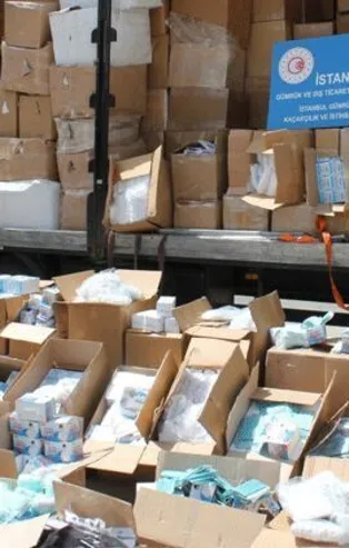 Son dakika: İstanbul’da dev operasyon! Yüz binlerce maske ve koruyucu tulum ele geçti