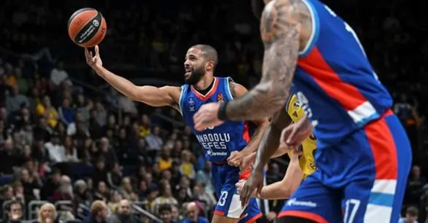 Euro League'de Anadolu Efes Alba Berlin'i farklı geçti