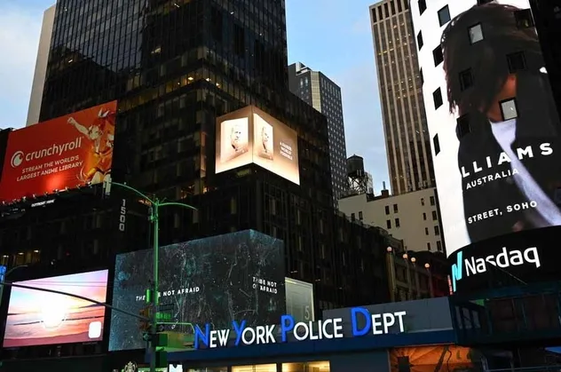 Başkan Erdoğan’ın “Daha Adil Bir Dünya Mümkün” kitabı New York’ta led ekranlarda tanıtıldı