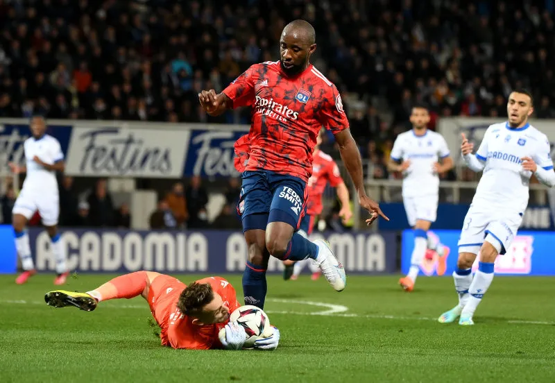 Galatasaray'a o transferde dev rakip! - 8