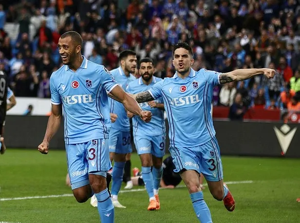 1678668572745.jpeg Trabzonspor evinde konuk ettiği Adana Demirspor'u 4-1 yendi-6