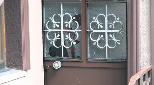 kara-bulut-1670803863964.jpg Mustafa Bulut, hemşire eşi Selver Bulut'u başından vurarak öldürdü! Polis ekipleri eve camı kırarak girdi-2