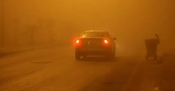 Adana’da sis trafiği ve hayatı olumsuz etkiledi