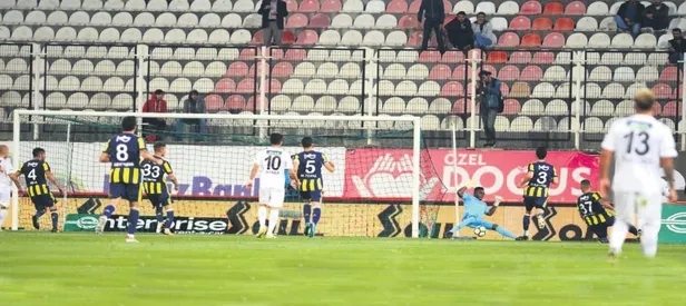 Mehter takımı 2 ileri 1 geri