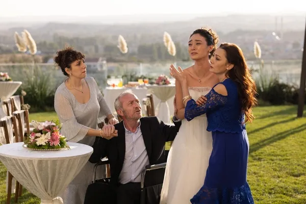 safir-9-bolum-fragmani-yayinlandi-sildim-ben-hafizami-bitti-1698138808392.jpg Safir 9. bölüm fragmanı yayınlandı: Sildim ben hafızamı, bitti!-4