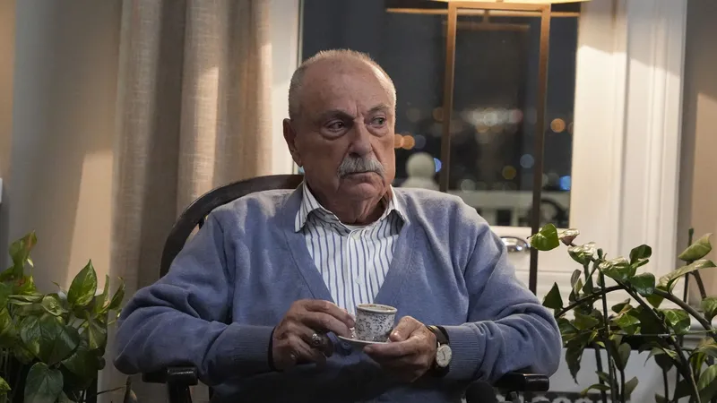 karadut-son-bolum-nefes-kesti-zuhal-kalbinin-kapilarini-acti-1727772293636.jpg Karadut son bölüm nefes kesti: Zuhal kalbinin kapılarını açtı!-2