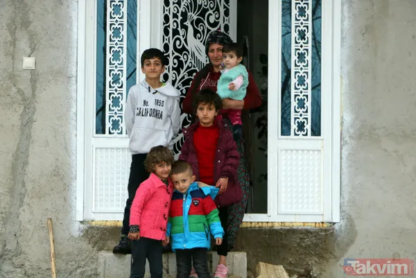 Hakkari Yüksekova'da evlerini yılanların istila etmesi üzerinde yeni ev yapılan aile rahatladı - 12