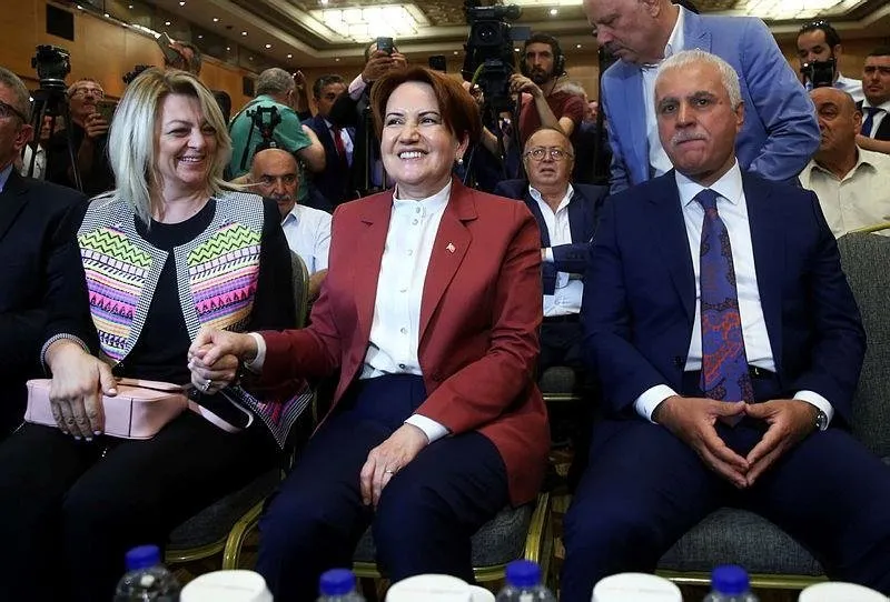 Daha parti kurulmadan dağılıyor