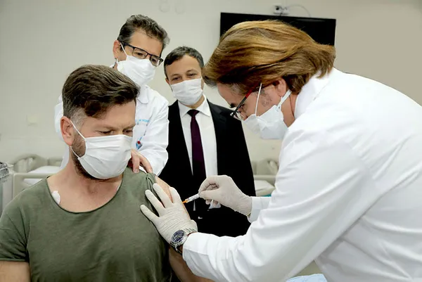 yerli-koronavirus-asisinda-yuzde-100-koruma-faz-2-sonuclarinda-sevindiren-gelisme-1622109637120.jpg Yerli koronavirüs aşısında yüzde 100 koruma! Faz 2 sonuçlarında sevindiren gelişme-4