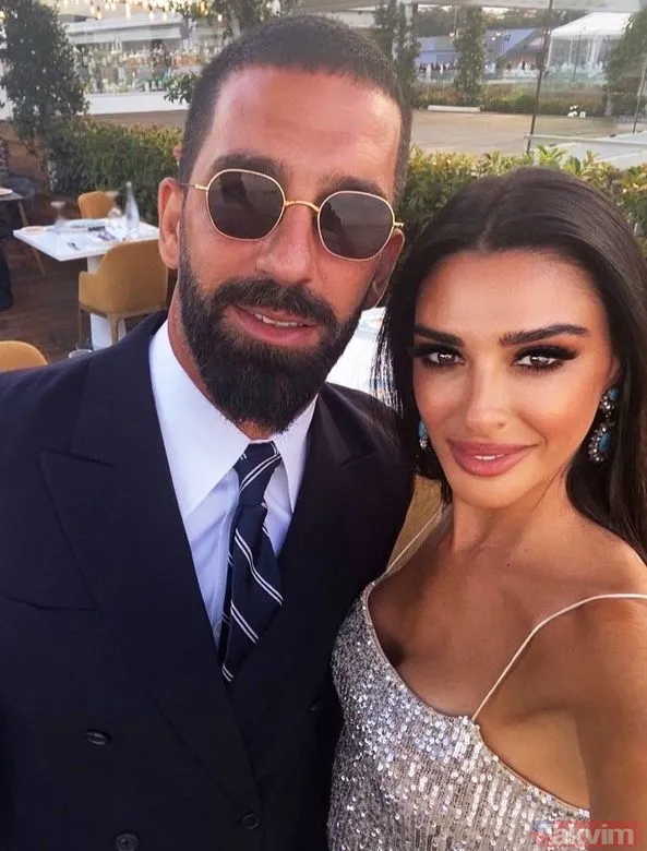 Türk Futbolunun Efsane Futbolcusu Arda Turan, 2018 Yılında Aslıhan Doğan İle Dünyaevine Girmişti.