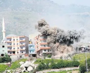 Hendeğe gömüldüler