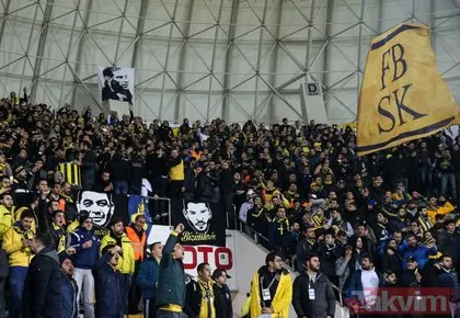 Fenerbahçe taraftarından flaş protesto: Ali Koç istifa!