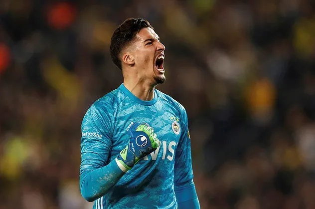 Altay Bayındır Avrupa devlerinin radarına girdi! Sezon sonu transfer döneminde...