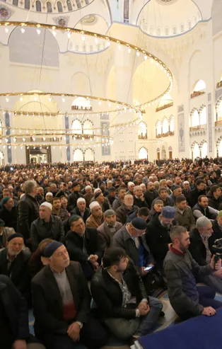 Çamlıca Camii'nde Berat Kandili coşkusu
