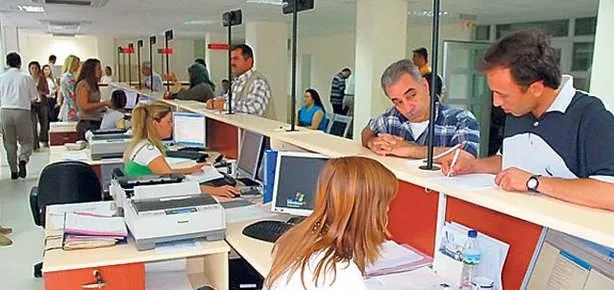 Bakandan sözleşmeli personele müjde