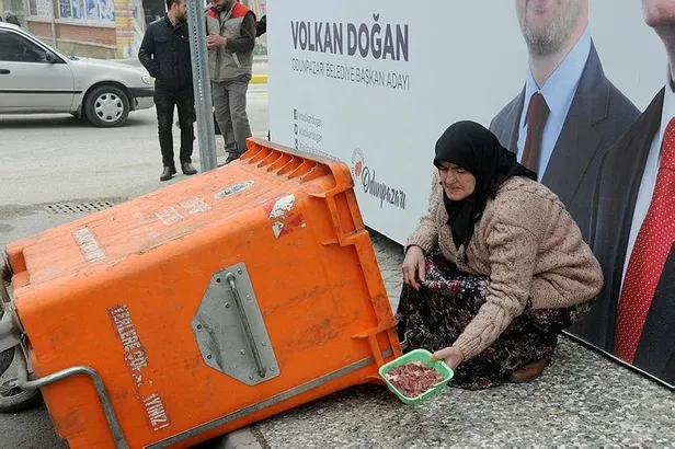 Bay Kemal "Çöpte ekmek arıyor" dedi oylar çöpe gitti! - 1