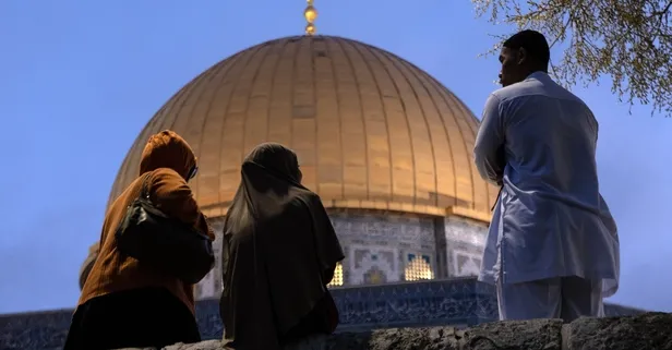 Mescid-i Aksa 41 gün sonra ibadete açıldı