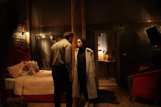 kizilcik-serbeti-35-bolum-izle-20-ekim-2023-show-tv-ekrani-ile-kizilcik-serbeti-canli-izle-tek-parca-full-hd-4-1697817430939.jpg 20 Ekim 2023 Show TV ekranı ile Kızılcık Şerbeti izle! Kızılcık Şerbeti 35. bölüm izle! Tek parça, full HD, 4K, Youtube, Show TV...-5