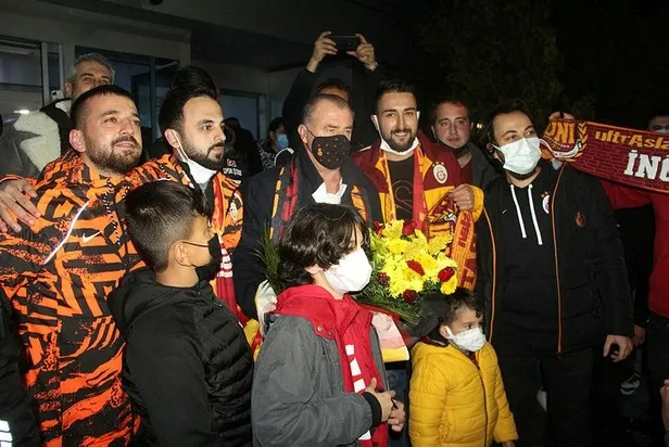 malatyada-galatasaraya-taraftardan-coskulu-karsilama-1638028298082.jpeg Malatya'da Galatasaray'a taraftardan coşkulu karşılama-2