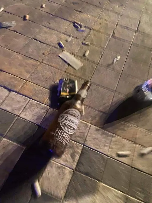 CHP'li Gemlik Belediyesi'nin düzenlediği konserde skandal görüntüler! Her yer bira şişesi ile doldu-3