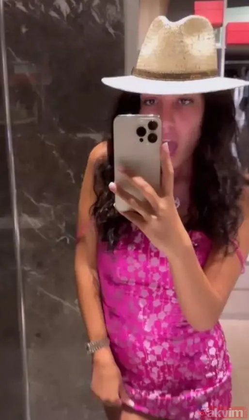 Soyunup taciz edildim diye ağlaşan Bahar Candan elbisesini kaldırdı külodunu gösterdi "Allah sana şifa versin" Skandalları bitmiyor - 10