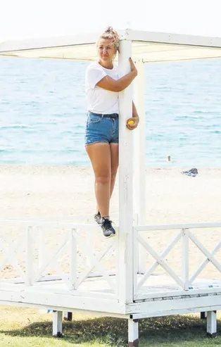 Antalya Konyaaltı Sahili'nde loca kavgası