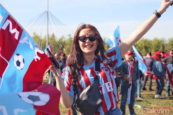 Yenikapı'da bordo-mavi coşku! Trabzonspor taraftarından ışık şov - 13