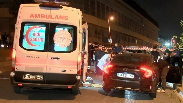 korkunc-olay-kucukcekmecede-otomobil-icinde-kafasina-poset-gecirilmis-ceset-bulundu-1632166575179.jpeg Korkunç olay! Küçükçekmece'de otomobil içinde kafasına poşet geçirilmiş ceset bulundu-5