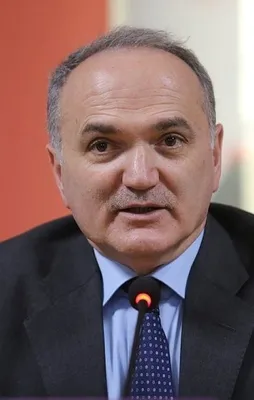 Bakan Özlü'den yerli otomobil açıklaması!