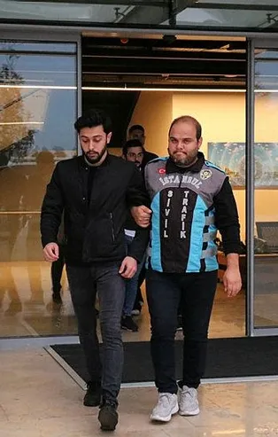 Son dakika: İstanbul Ataşehir'de TEM'i kapatarak 'drift' yapan 5 sürücü gözaltına alındı