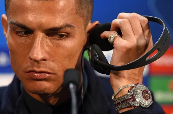 Cristiano Ronaldo saatleri servet döktü! Dudak uçuklatan rakam...-1