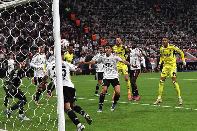 Spor yazarları Beşiktaş-Fenerbahçe maçını değerlendirdi - 13
