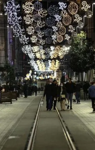 Son dakika: Türkiye genelinde uygulanan 80 saatlik sokağa çıkma kısıtlaması sona erdi