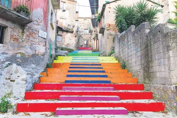 coronavirus-ugramayan-cinquefrondi-kasabasinin-1-eurodan-satilan-tarihi-evlerine-talep-yagdi-1592001817766.jpeg Coronavirüs uğramayan Cinquefrondi kasabasının 1 Euro’dan satılan tarihi evlerine talep yağdı-1