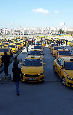 Koronavirüs nedeniyle taksi sürücülerinden eylem! Hepsi ayağa kalktı