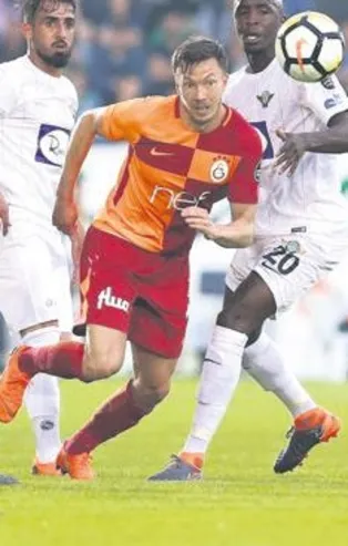 Lokomotiv Moskova ve Zenit Linnes’in peşinde