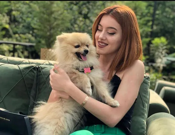 genc-kadin-topuklu-ayakkabi-giyiyor-diye-komsusu-olumle-tehdit-etti-1619779134299.jpg Genç kadın topuklu ayakkabı giyiyor diye komşusu ölümle tehdit etti-8