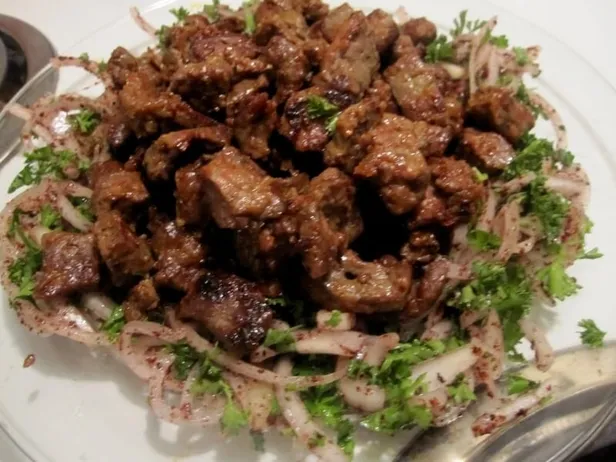 Ciğer kavurması nasıl yapılır? Pratik ve lezzetli ciğer kavurması tarifi! İşte malzemeler, püf noktalar…-3