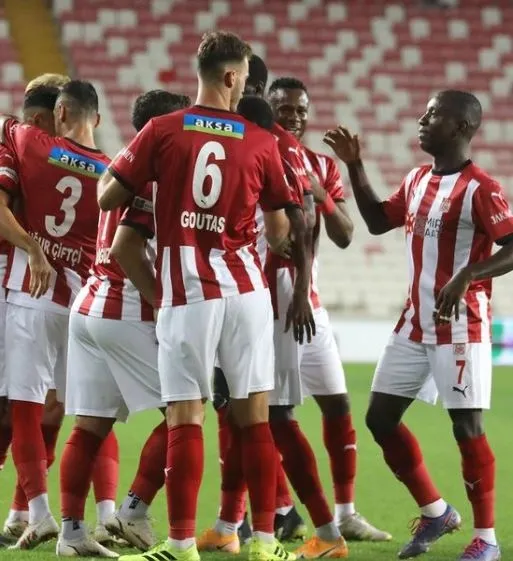 galatasaray-besiktas-ve-fenerbahce-dimitris-goutasi-takipte-1632574359350.jpg Galatasaray, Beşiktaş ve Fenerbahçe Dimitris Goutas’ı takipte-6